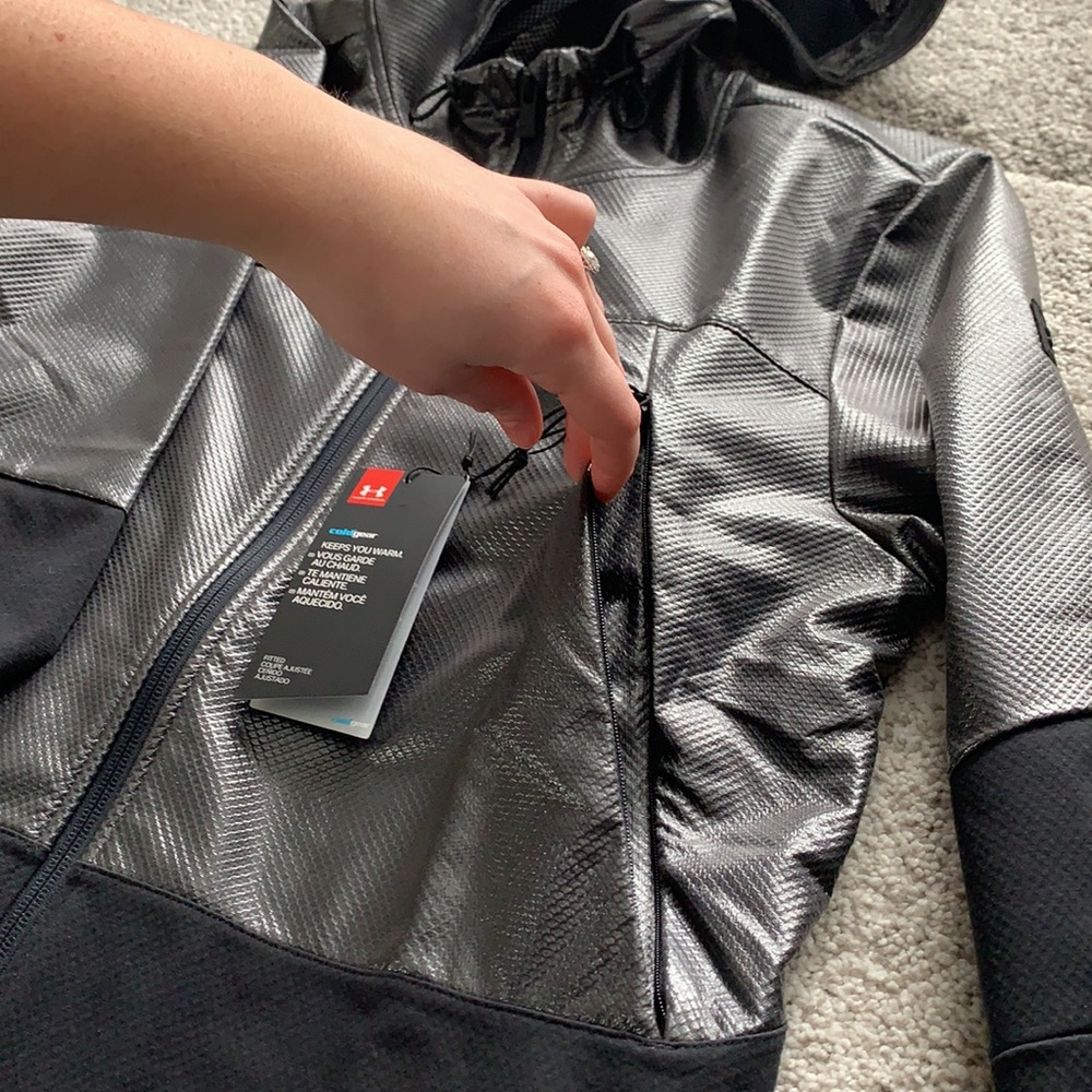 Under Armour Jacket - Picture 5 of 5